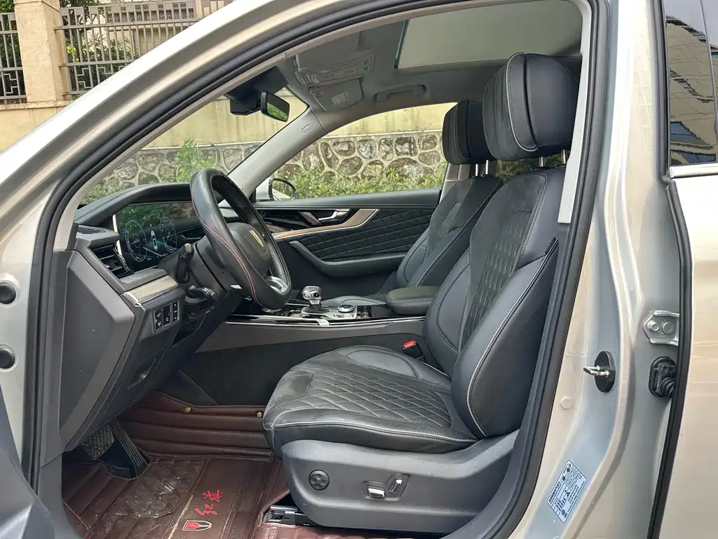 Hongqi HS5 2019 2.0T Zhilian Qixiang four-wheel drive version купить на сайте DeffCars