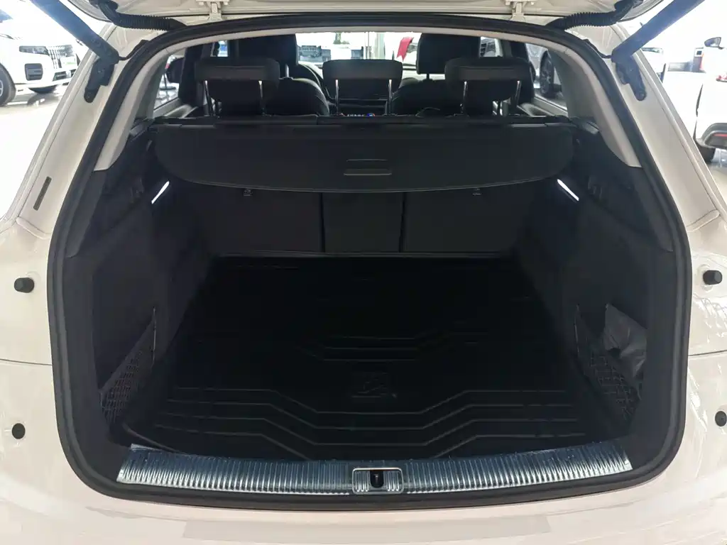 Audi Q5L 2022 facelift 40T luxury and dynamic model купить на сайте DeffCars