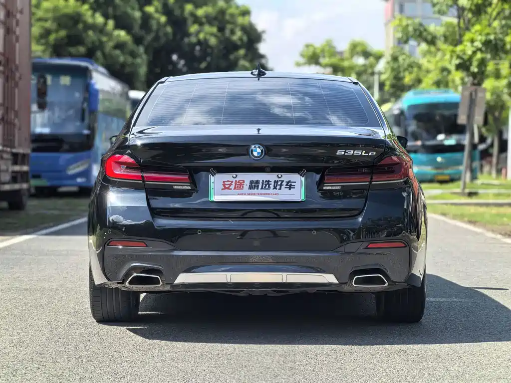 BMW 5 Series New Energy 2022 535Le M Sports Package купить на сайте DeffCars