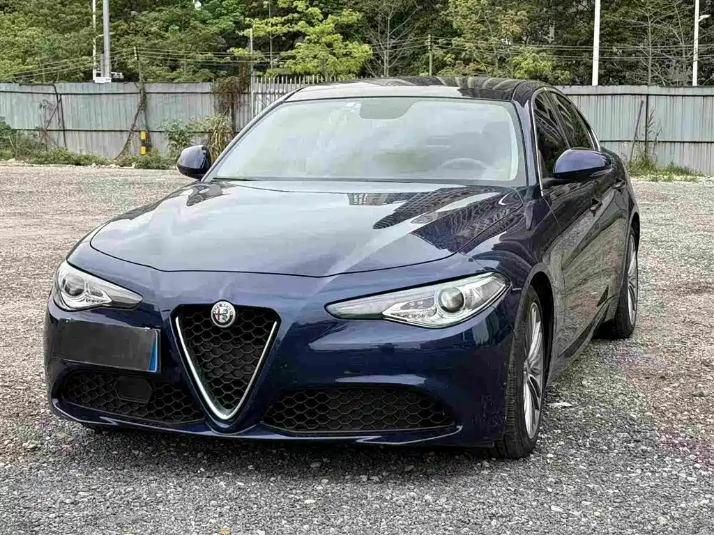 Giulia 2017 2.0T 200HP Deluxe Edition купить на сайте DeffCars