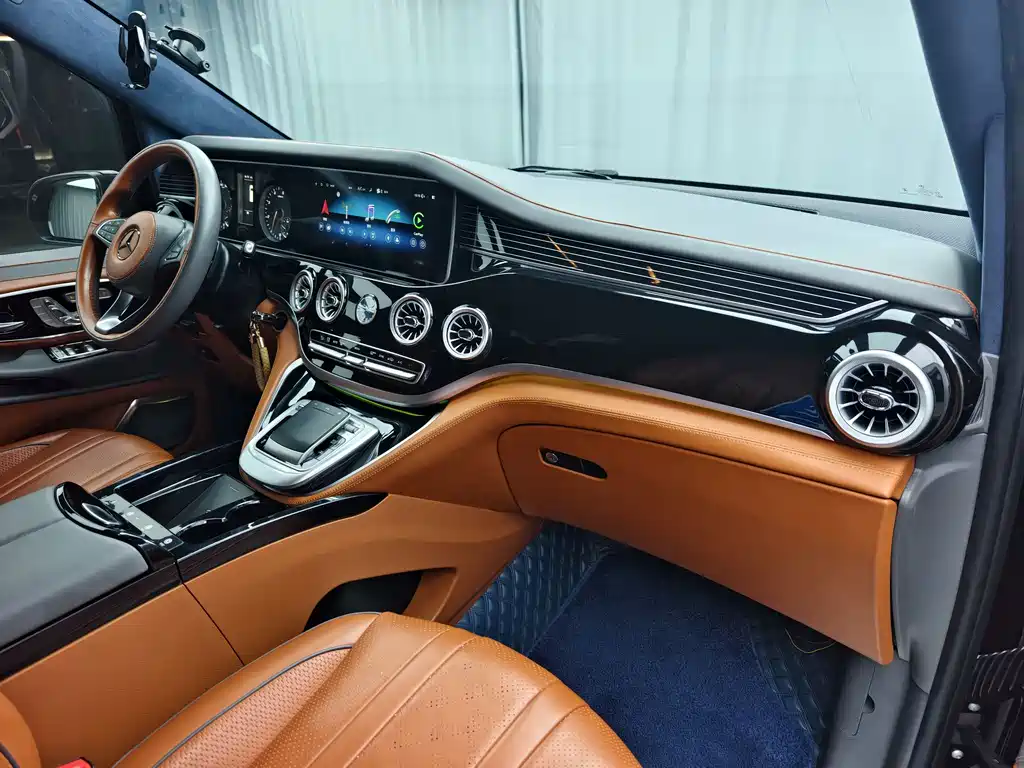 Vito 2023 2.0T Business Edition 7 seats купить на сайте DeffCars