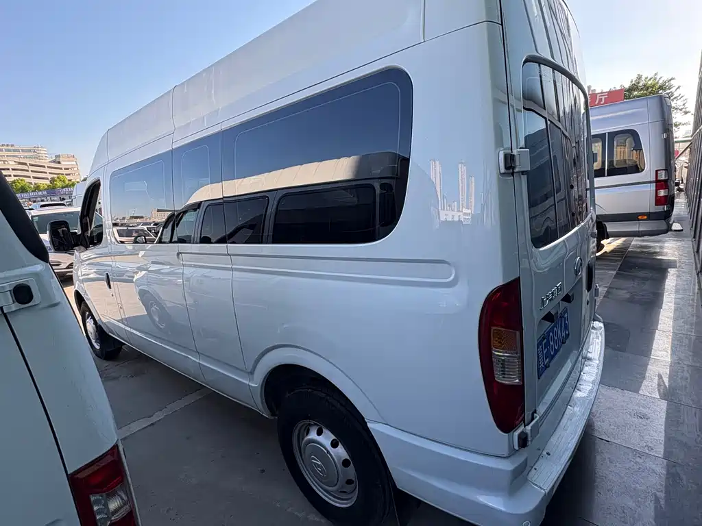 Xintu V80 2023 2.0T manual classic Aoyuntong long axis mid-top 6/7/8/9 seats купить на сайте DeffCars
