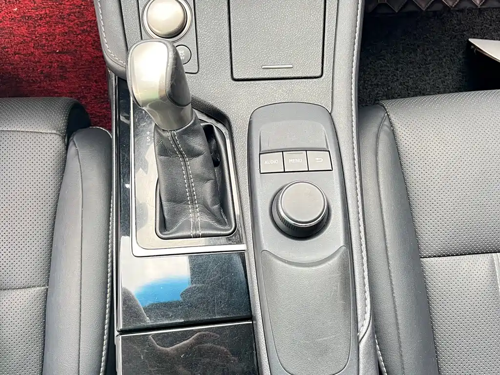 Lexus ES 2015 300h Comfort Edition купить на сайте DeffCars