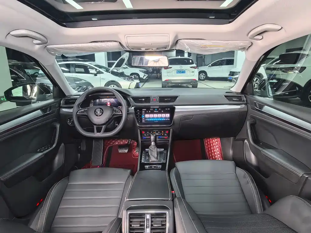 Superb 2023 facelift TSI280 DSG exclusive version купить на сайте DeffCars