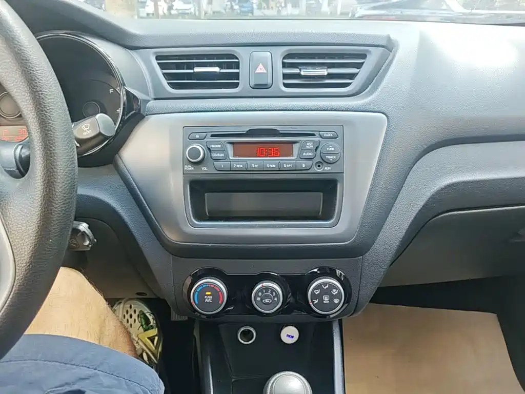 Kia K2 2015 Sedan 1.4L AT GLS купить на сайте DeffCars