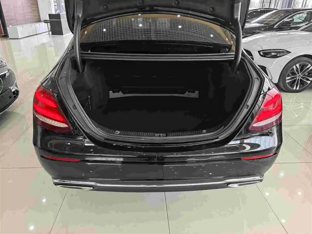 Mercedes-Benz E-Class 2020 Facelift E 300 L Special Edition купить на сайте DeffCars