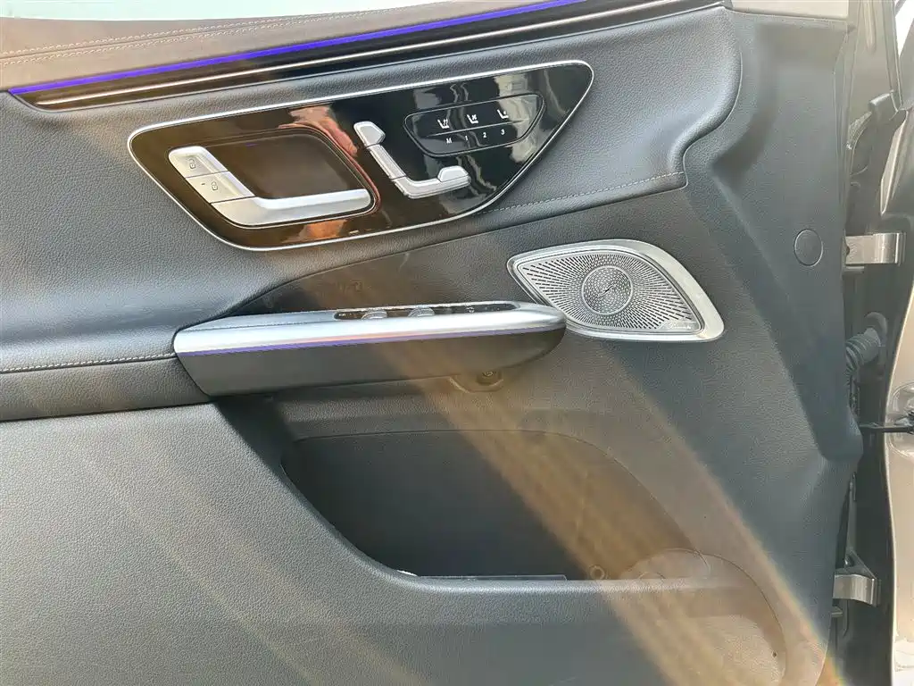 Mercedes-Benz EQE SUV 2023 500 4MATIC купить на сайте DeffCars