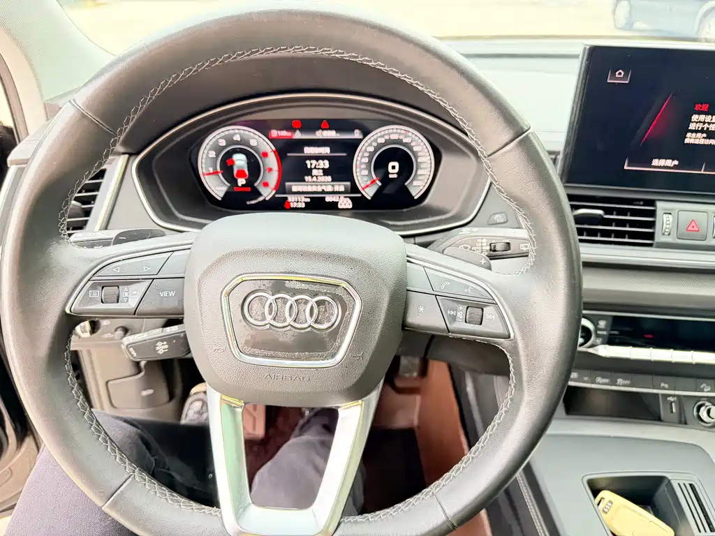 Audi Q5L 2023 40T Fashionable and Elegant Model купить на сайте DeffCars