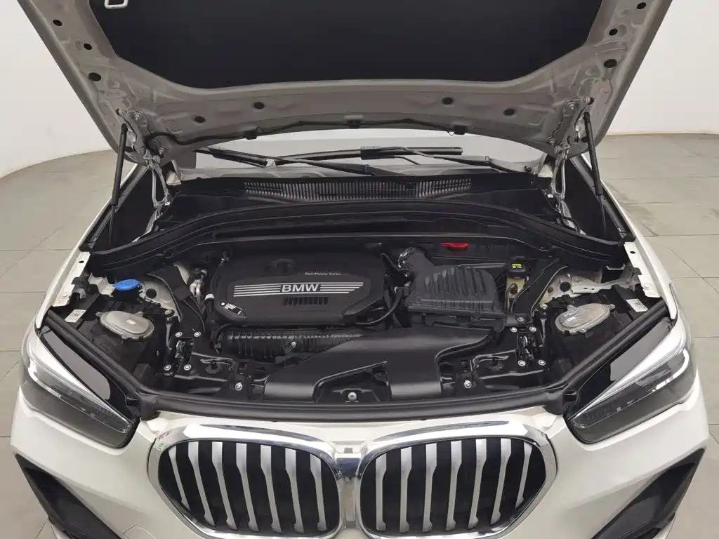 BMW X1 2022 sDrive25Li Leading Model купить на сайте DeffCars