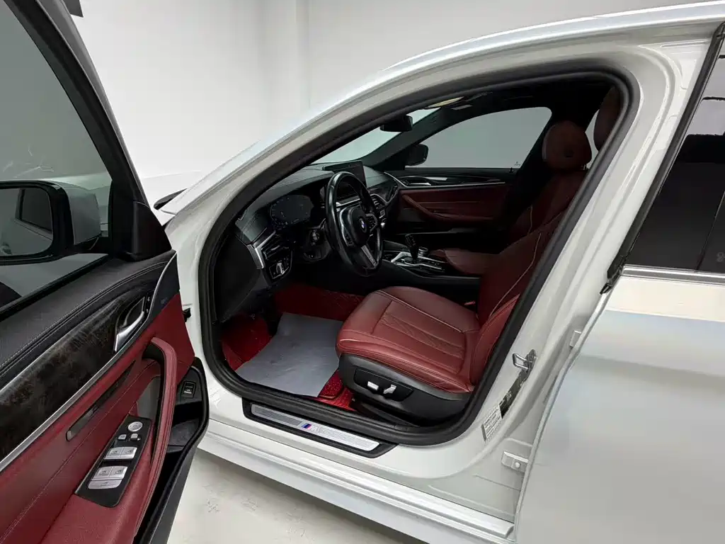 BMW 5 Series 2022 facelift 525Li M Sports Package купить на сайте DeffCars