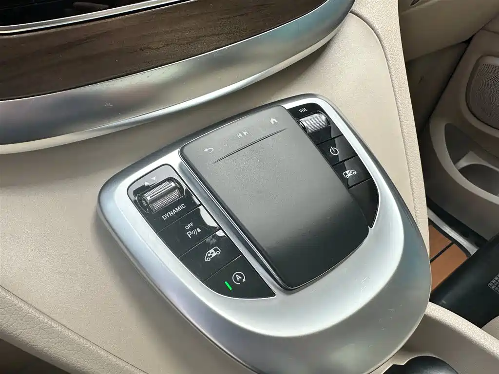 Mercedes-Benz V-Class 2022 V 260 Premium Edition купить на сайте DeffCars