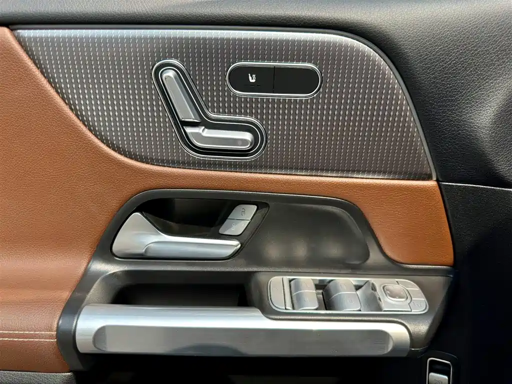 Mercedes-Benz GLB 2023 GLB 220 Fashion Model купить на сайте DeffCars