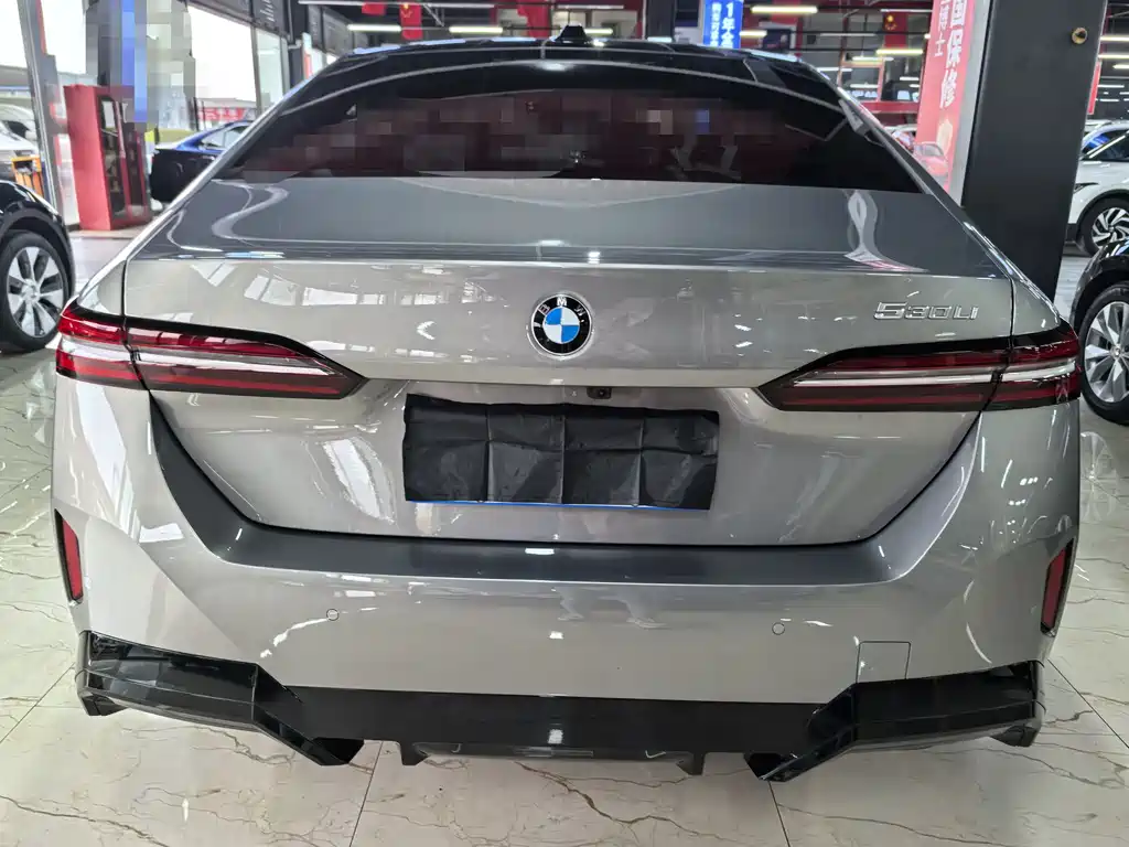 BMW 5 Series 2025 530Li Leading M Sports Package купить на сайте DeffCars