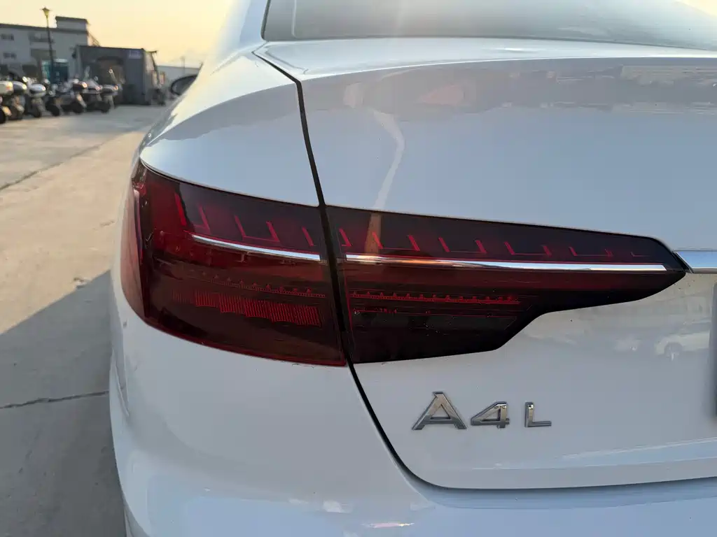 Audi A4L 2023 40 TFSI luxury and dynamic model купить на сайте DeffCars