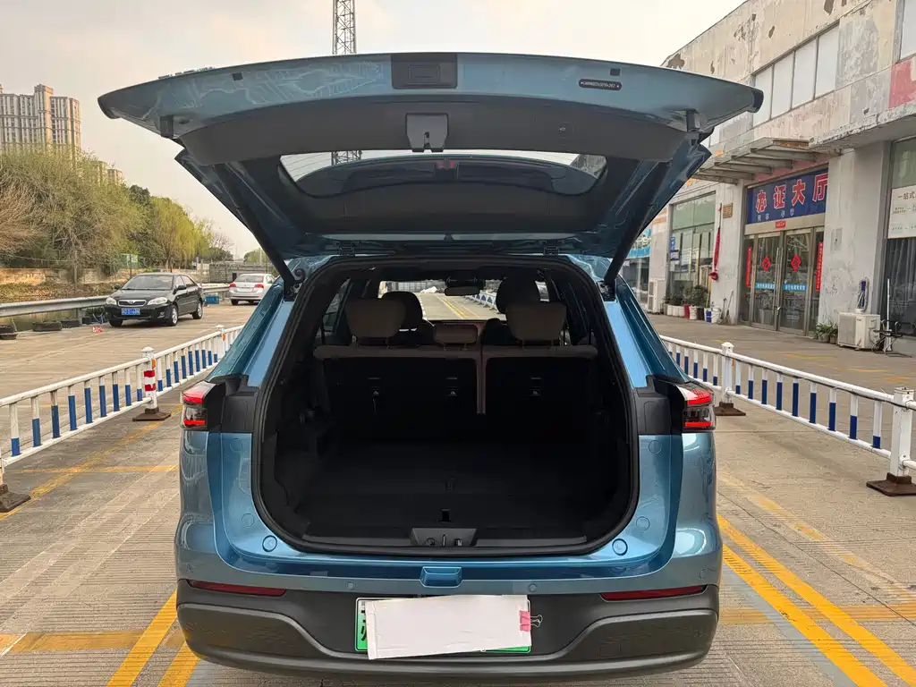 Tiggo 8 PLUS C-DM 2025 model 1.5T 116km comfortable 7 seats купить на сайте DeffCars