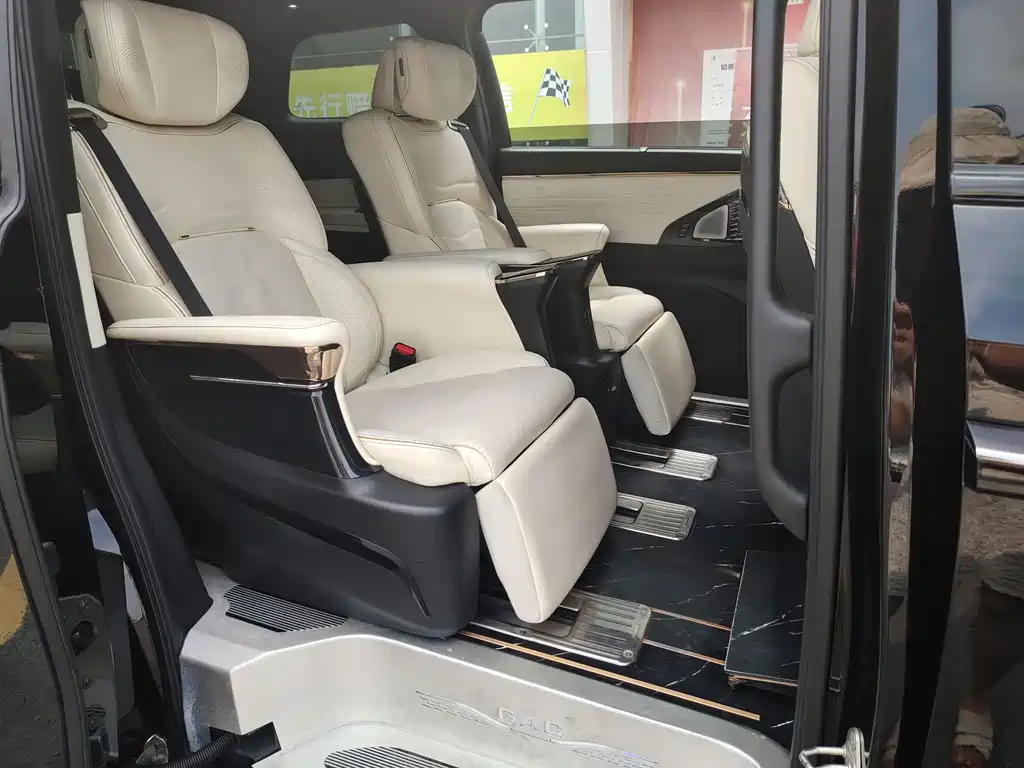 M8 2023 Grandmaster Series 400T Ultimate Edition купить на сайте DeffCars