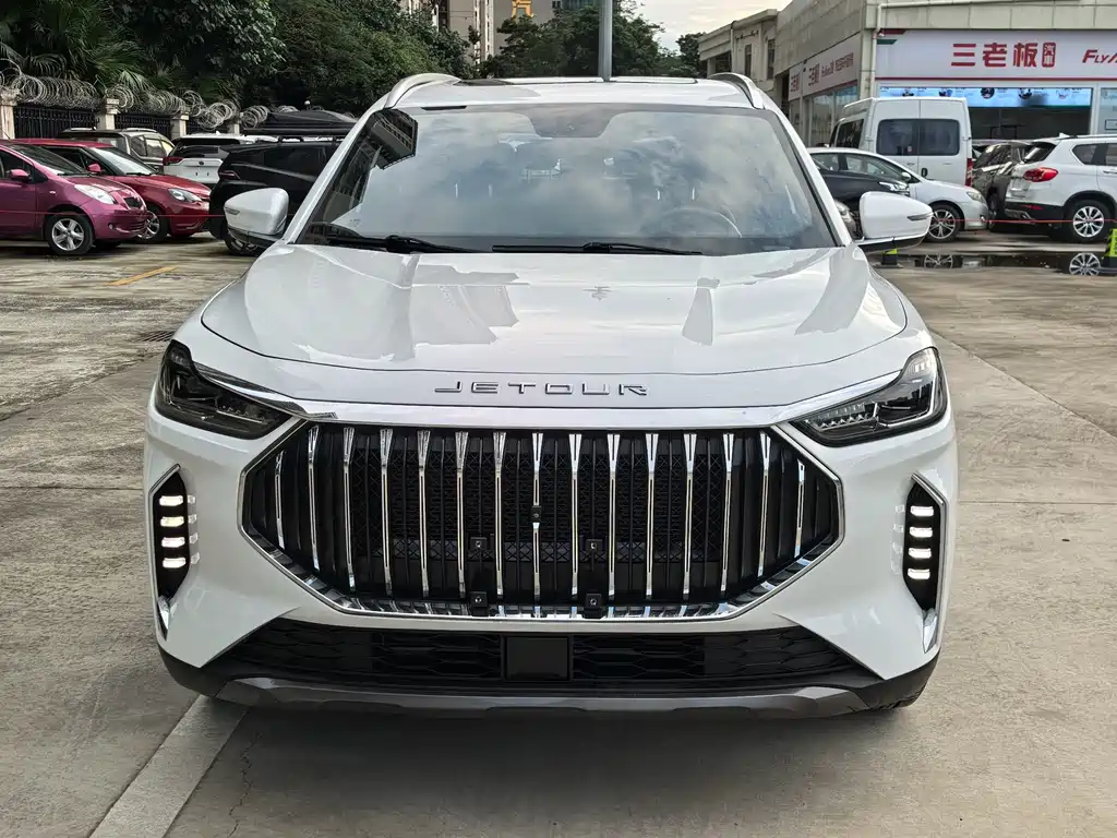Jietu X70 PLUS 2023 model 1.5T DCT Brave PLUS 7 seats купить на сайте DeffCars