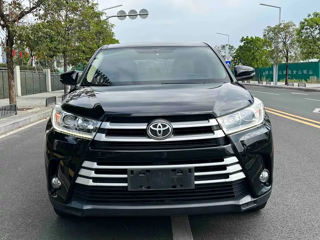 Highlander 2018 2.0T two-wheel drive elite version, 7 seats, National VI купить на сайте DeffCars