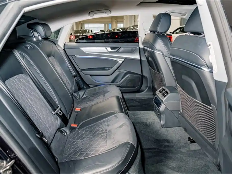 Audi A7L 2024 45TFSI quattro S-line vision type liquid crystal package купить на сайте DeffCars