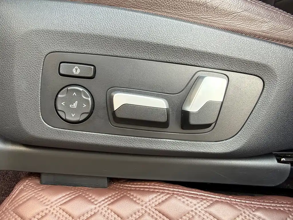BMW X3 2021 xDrive28i Luxury Package купить на сайте DeffCars