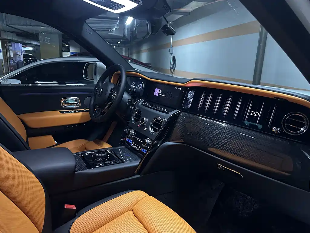 Cullinan 2024 Black Badge купить на сайте DeffCars