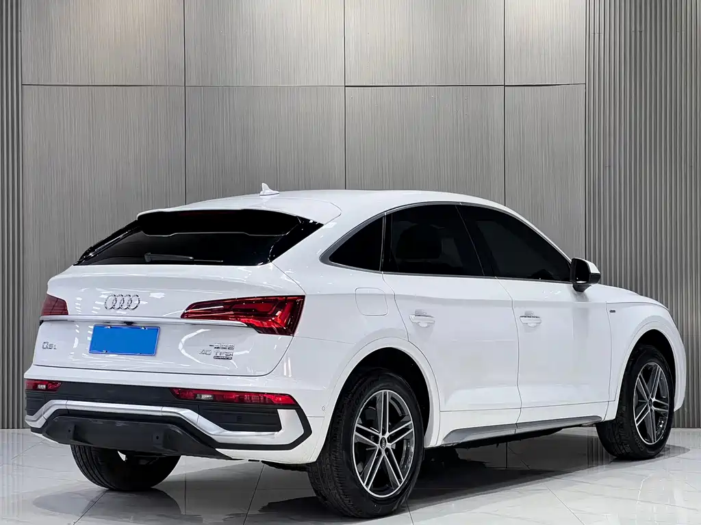 Audi Q5L Sportback 2022 40 TFSI Fashion купить на сайте DeffCars