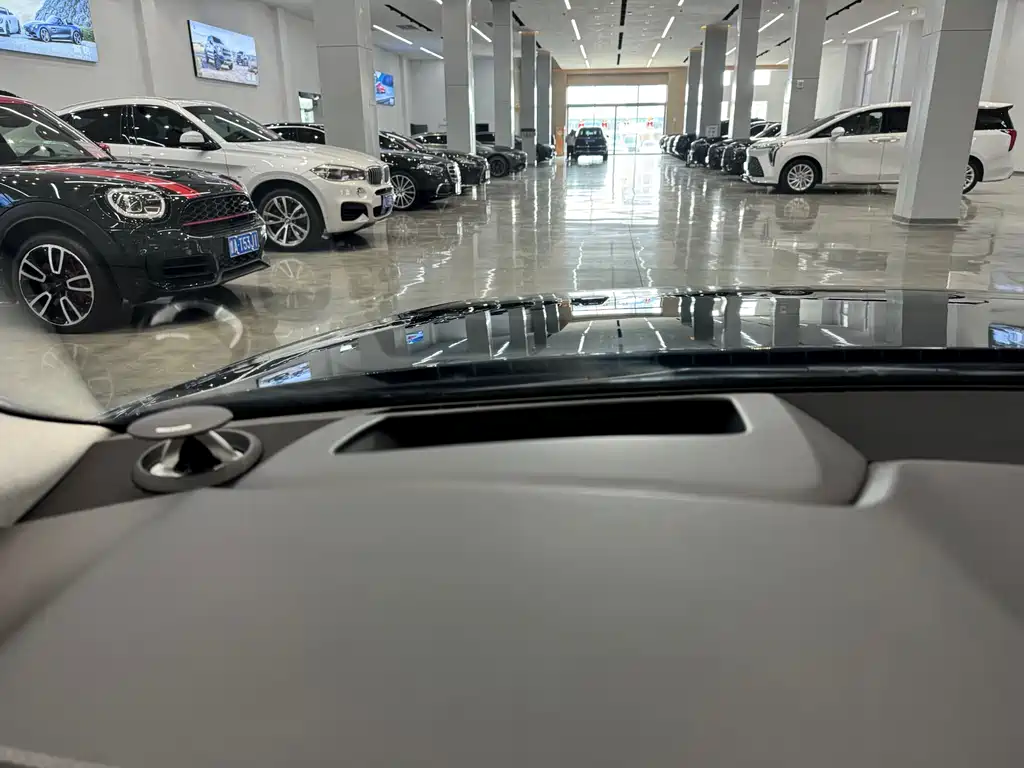 Audi A8 2024 A8L 55 TFSI quattro flagship model купить на сайте DeffCars