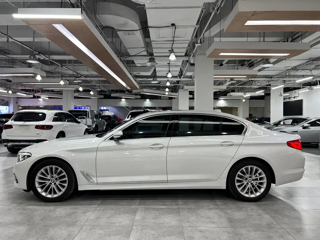 BMW 5 Series 2020 525Li Luxury Package купить на сайте DeffCars