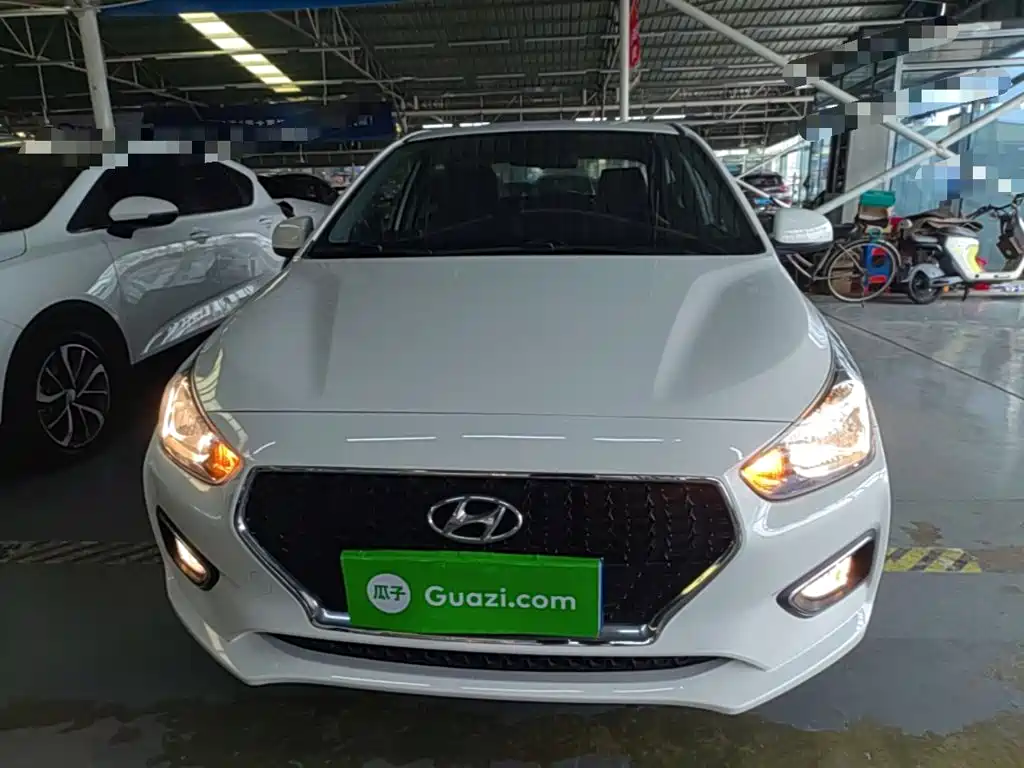Reina 2017 1.4L automatic jump version, National VI купить на сайте DeffCars