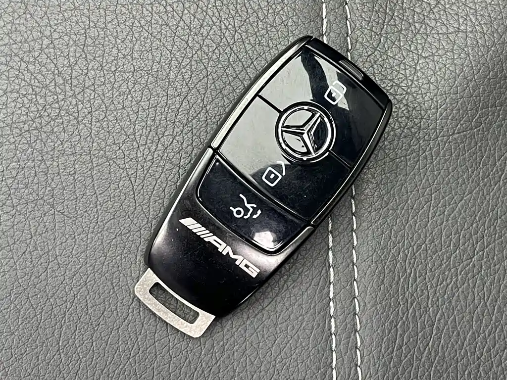 Mercedes-Benz GLB AMG 2021 AMG GLB 35 4MATIC купить на сайте DeffCars