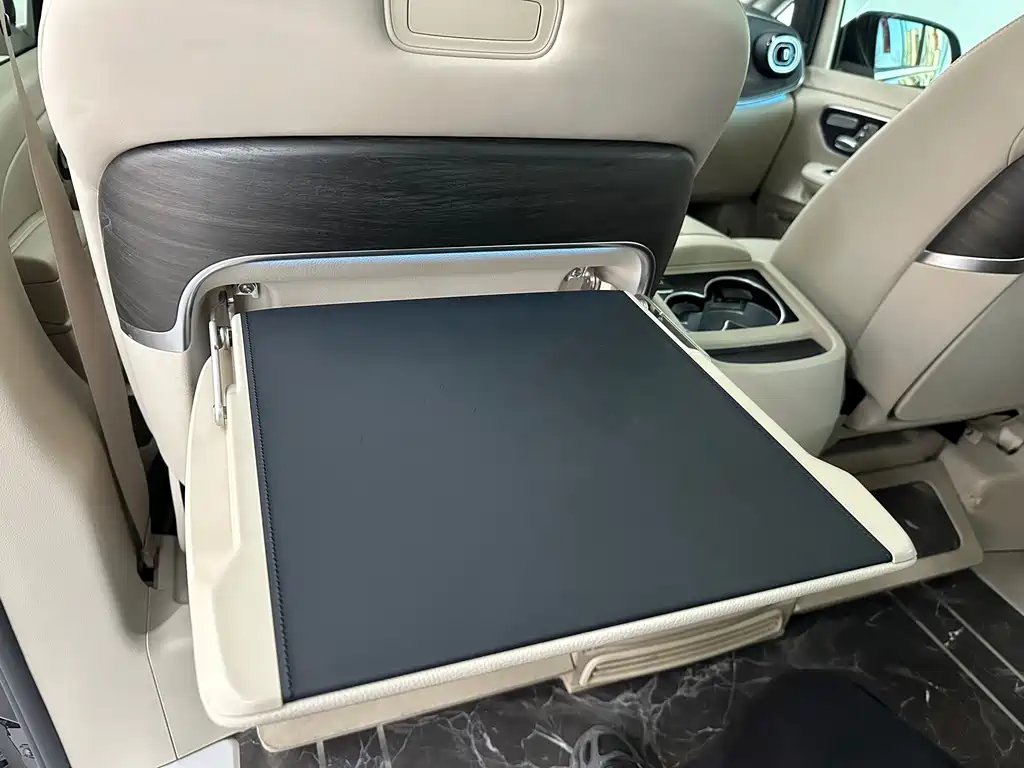 Mercedes-Benz V-Class 2024 V 300 L Long Wheelbase Luxury Edition купить на сайте DeffCars