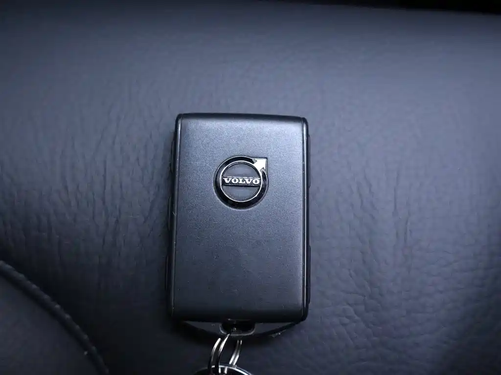 Volvo XC60 2020 T5 four-wheel drive Zhiyi Luxury Edition купить на сайте DeffCars