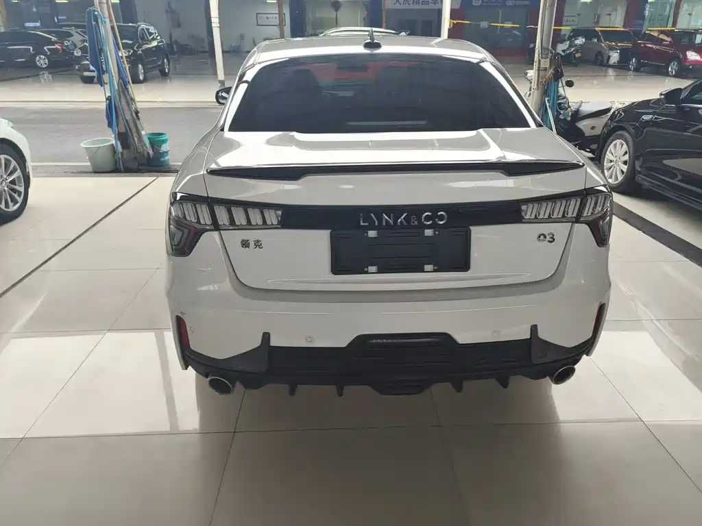 Lynk & Co 03 2021 03+ 2.0TD automatic performance package version купить на сайте DeffCars