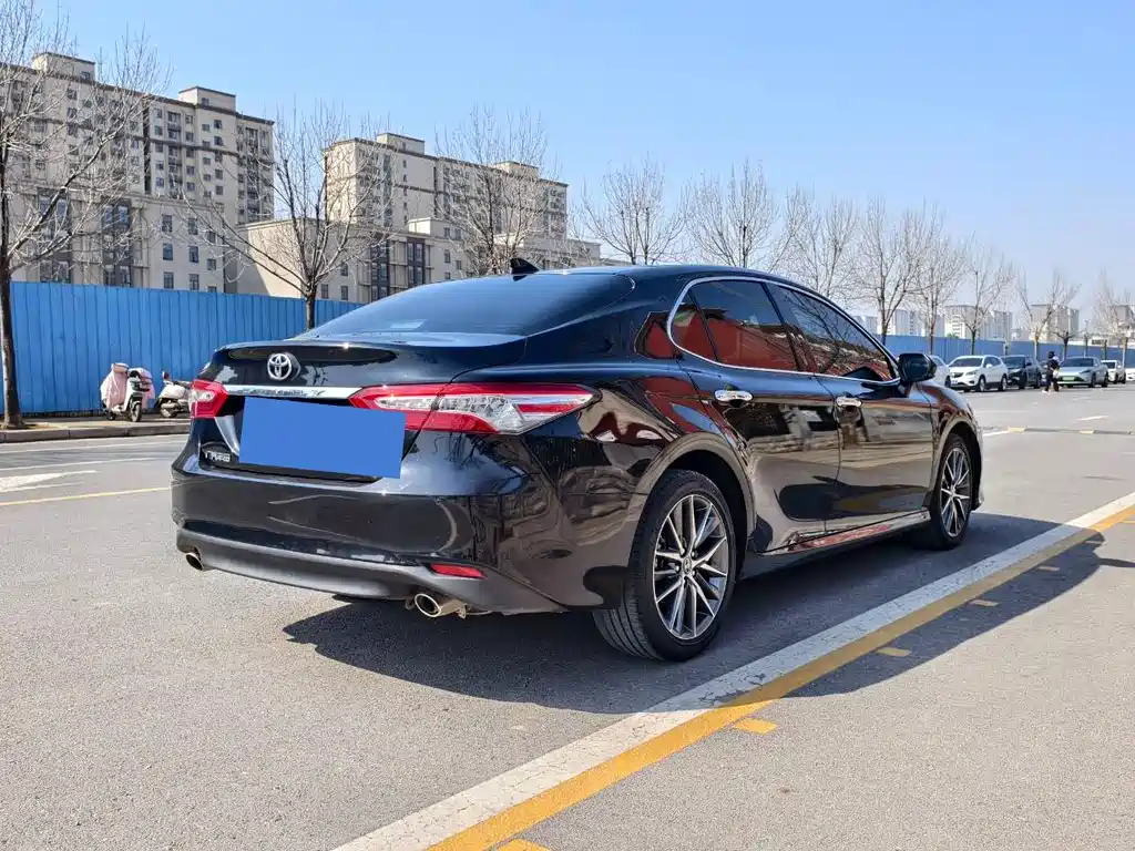 Camry 2021 2.5G Deluxe Edition купить на сайте DeffCars