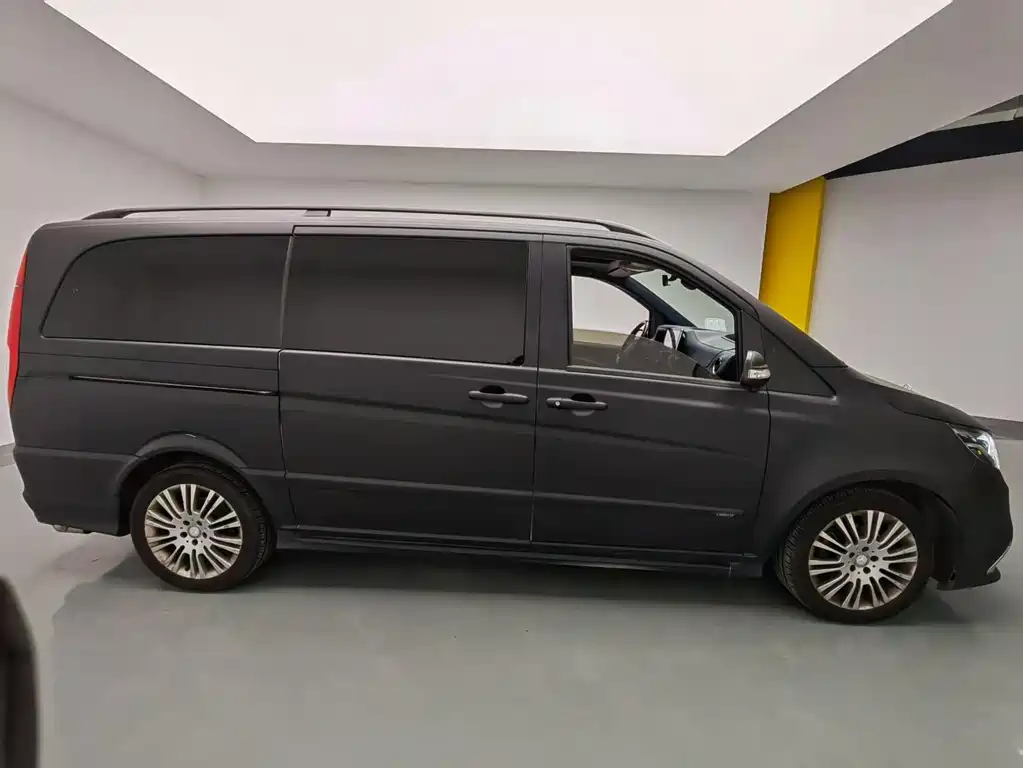 Viano 2010 2.5L Premium Edition купить на сайте DeffCars