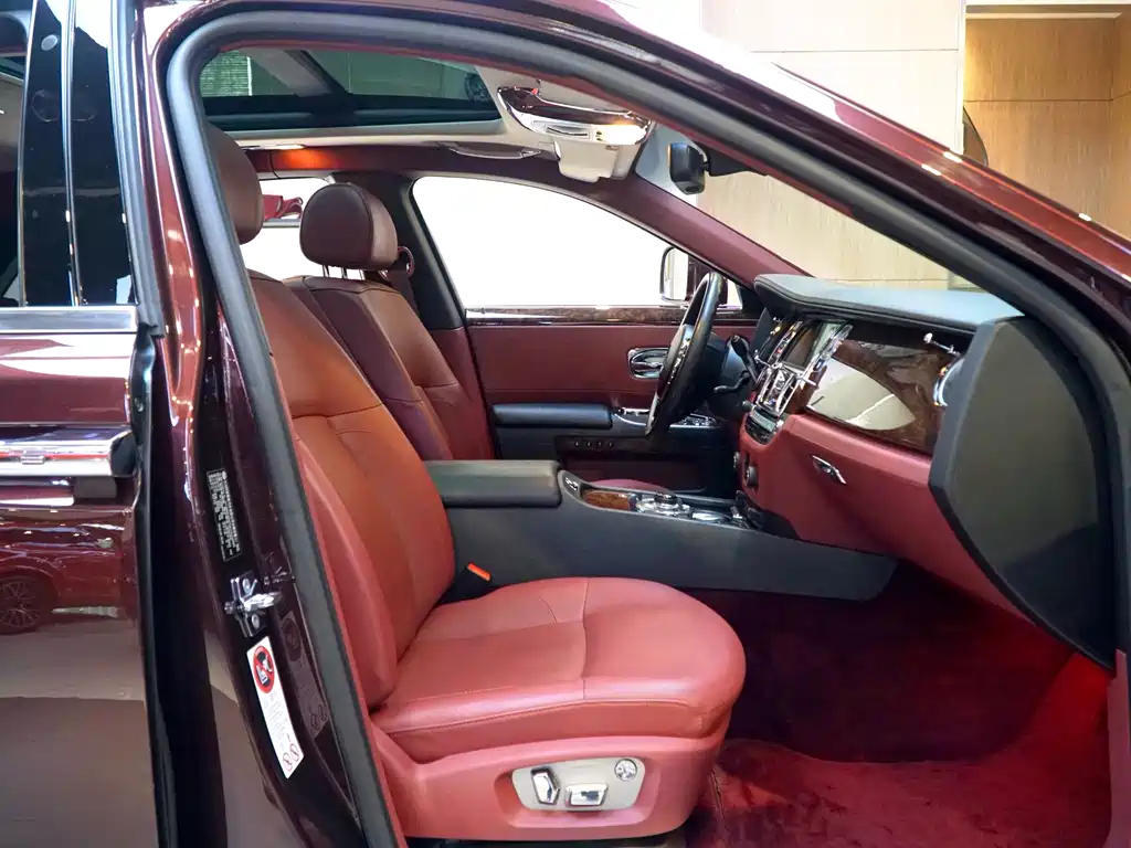 Ghost 2010 6.6T Standard Edition купить на сайте DeffCars