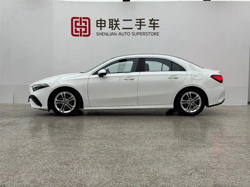 Mercedes-Benz A-Class 2023 A 180 L купить на сайте DeffCars