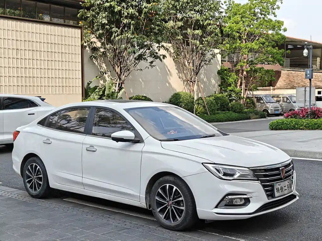 Roewe i5 2020 1.5L automatic 4G Internet leading flagship version купить на сайте DeffCars