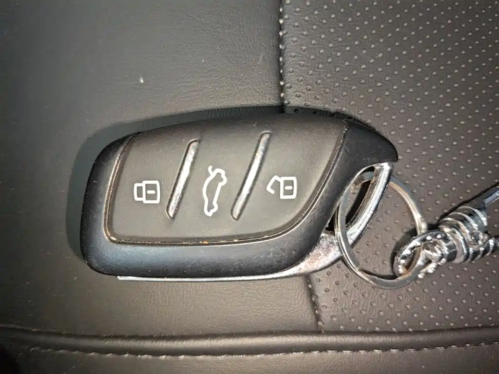 Roewe i5 2023 1.5L CVT Deluxe Edition купить на сайте DeffCars