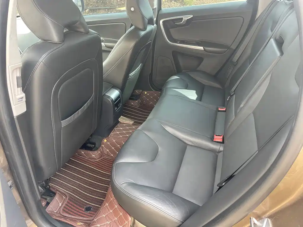 Volvo XC60 2017 T5 AWD Zhijin upgraded version купить на сайте DeffCars