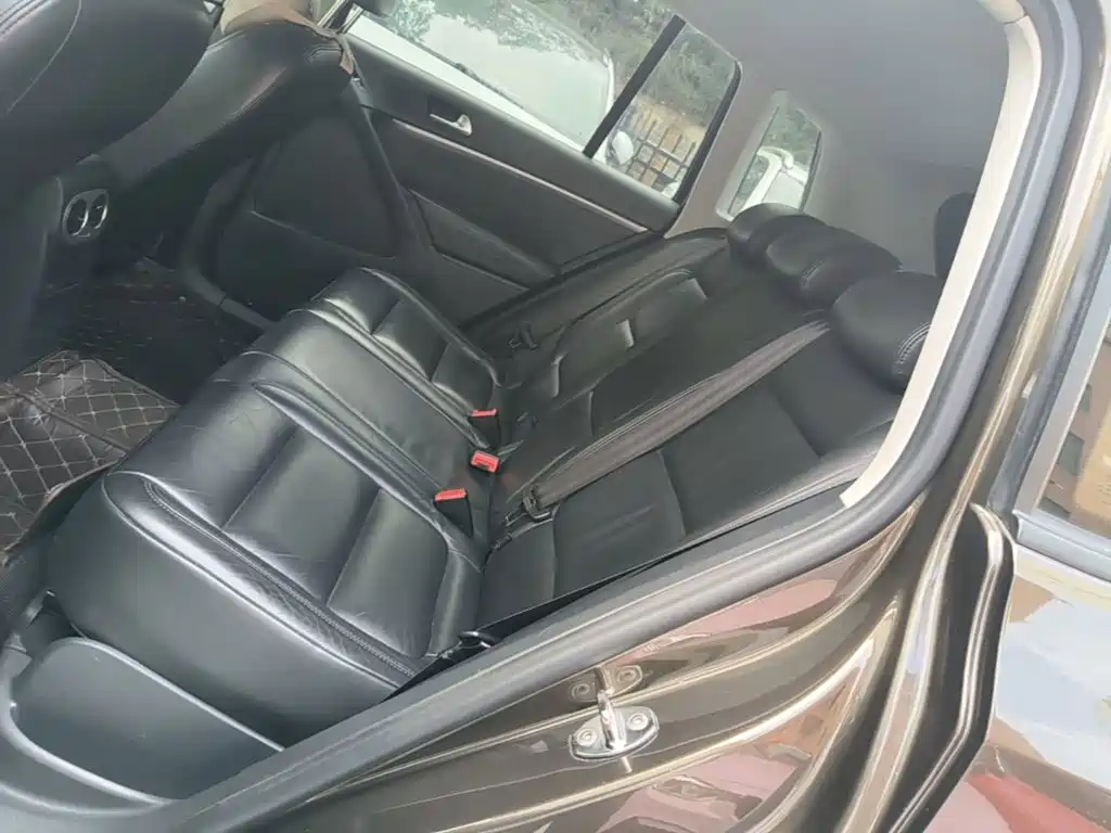Tiguan 2015 1.8TSI automatic two-wheel drive comfort version купить на сайте DeffCars