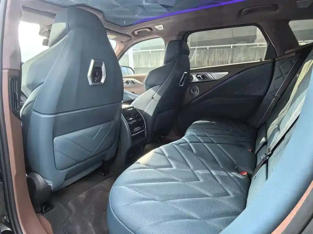 BMW XM 2023 Basic Model купить на сайте DeffCars