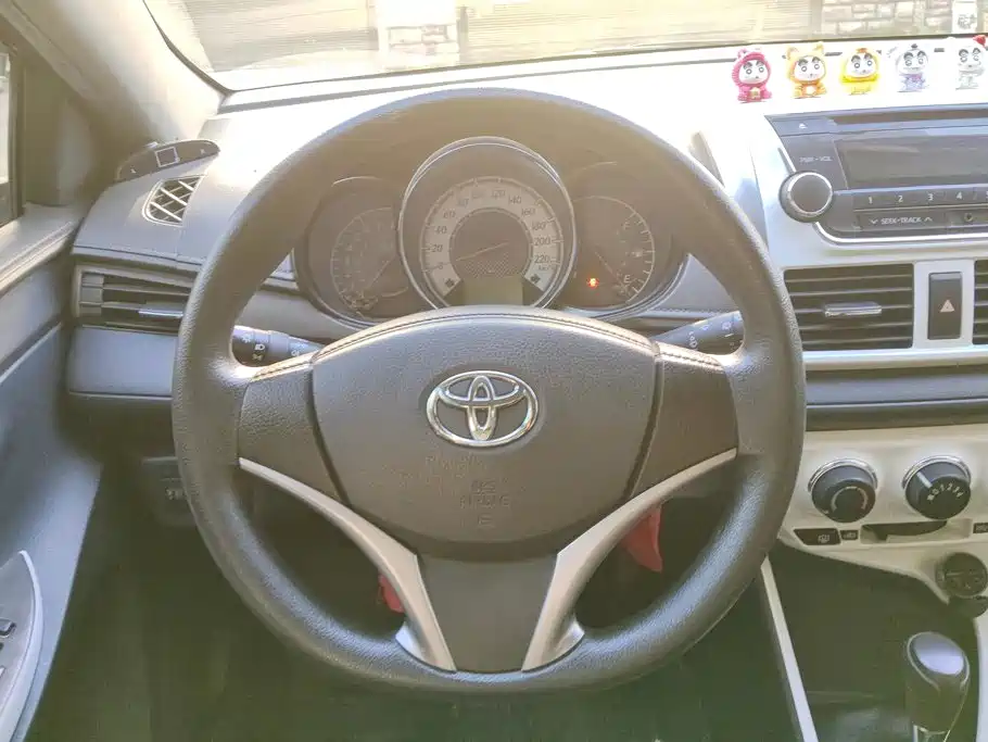 YARiS L 2015 1.5G automatic sunroof special edition купить на сайте DeffCars
