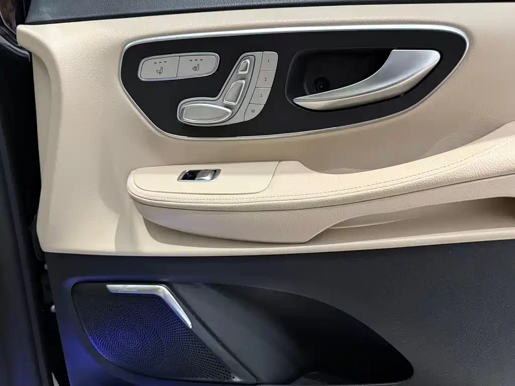 Mercedes-Benz V-Class 2022 V 260 Premium Edition купить на сайте DeffCars