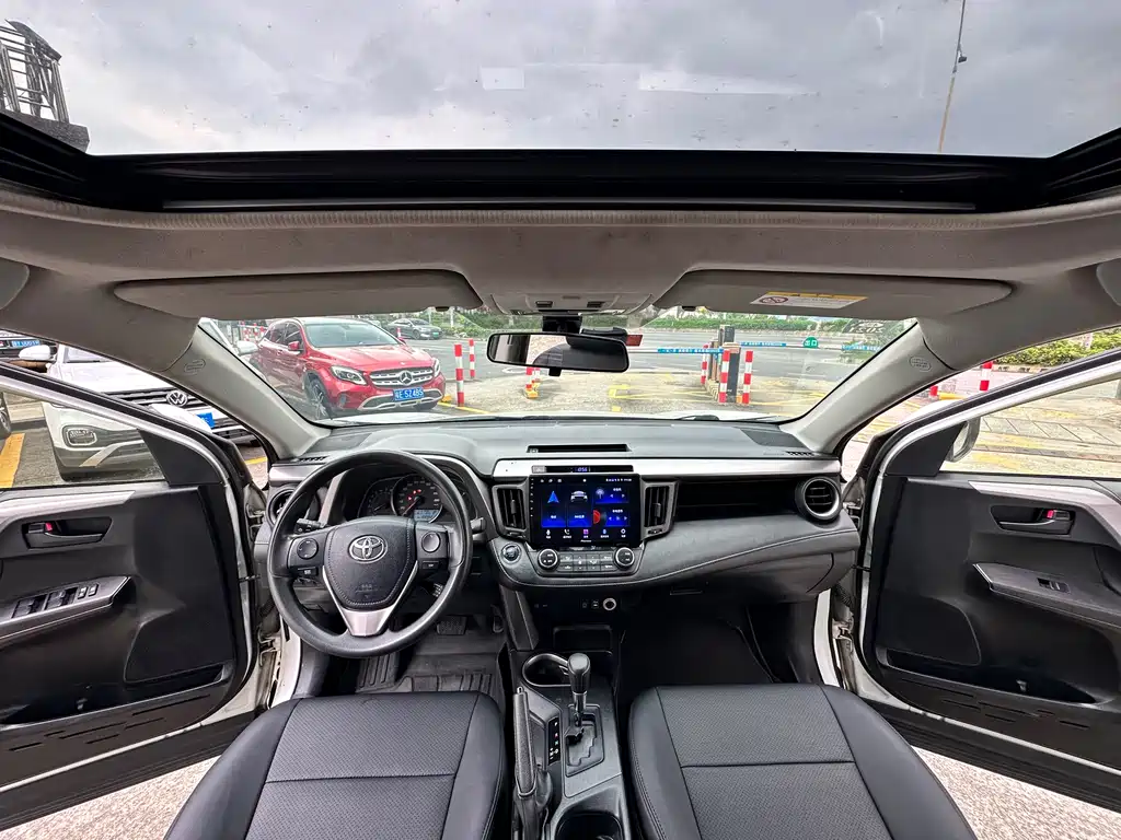 RAV4 Rongfang 2018 2.0L CVT two-wheel drive fashion X version купить на сайте DeffCars