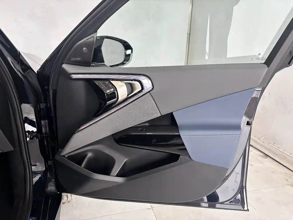 BMW X3 2025 xDrive30L Exclusive M Sports Package купить на сайте DeffCars