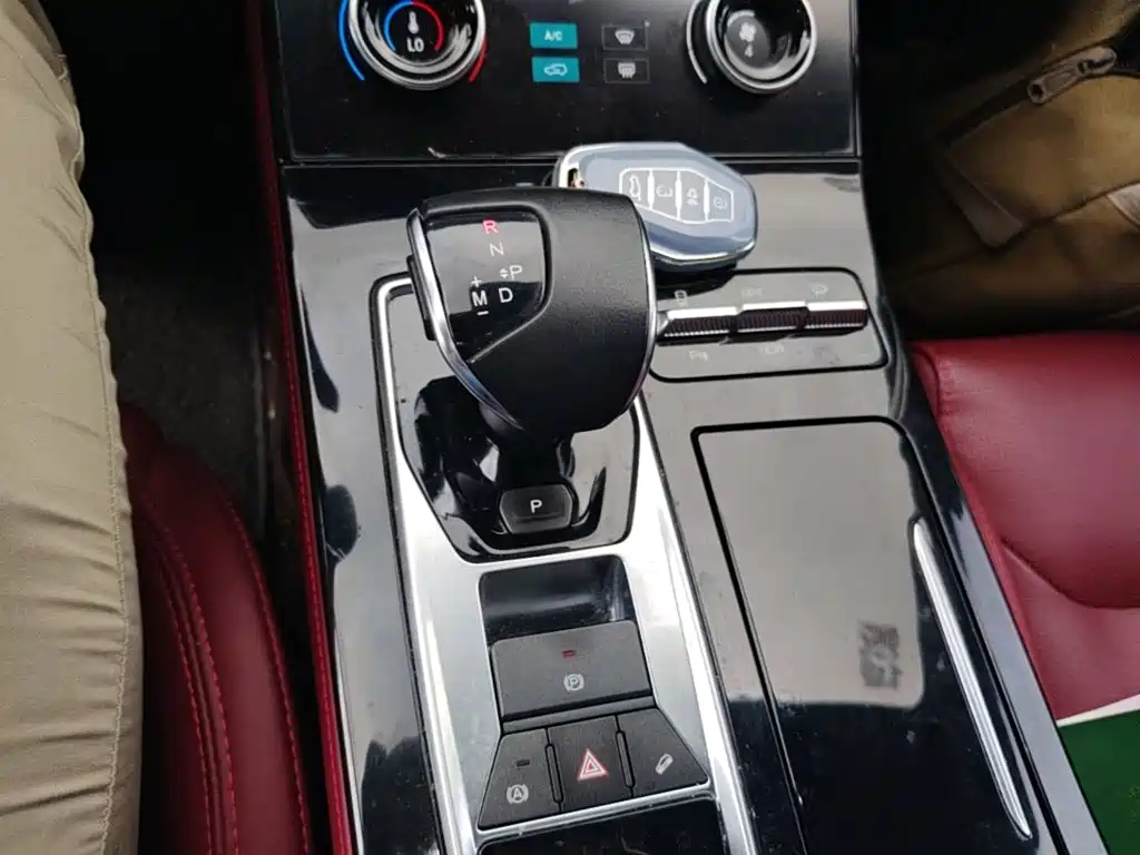 Jietu X70 PLUS 2021 model 1.6T DCT 5 seats купить на сайте DeffCars