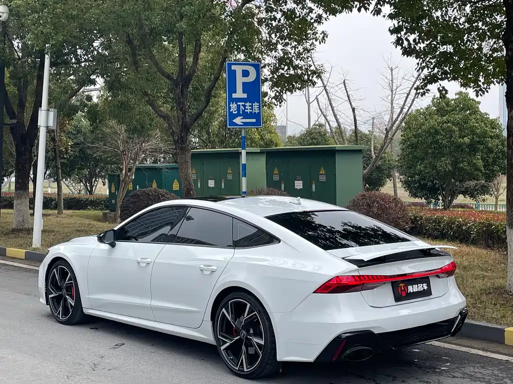 Audi A7 2023 55 TFSI quattro exclusive model купить на сайте DeffCars