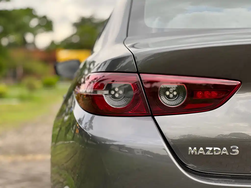 Mazda3 Angkesela 2021 2.0L Automatic Premium Edition купить на сайте DeffCars