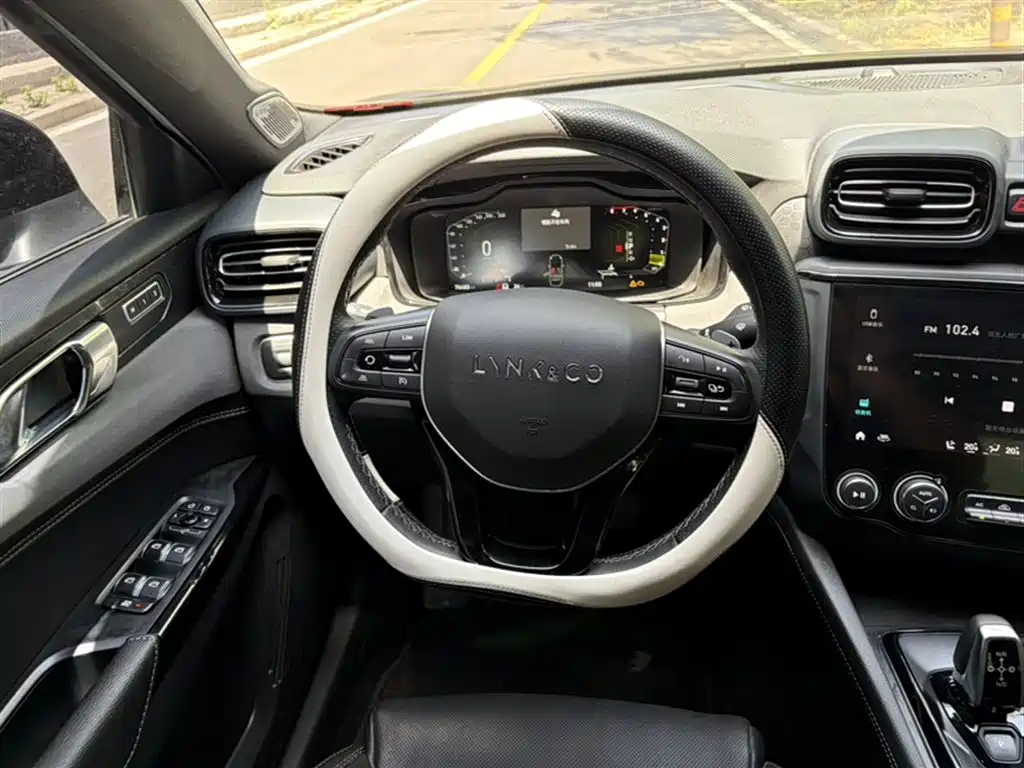 Lynk & Co 03 2021 2.0TD Automatic Champion Edition купить на сайте DeffCars